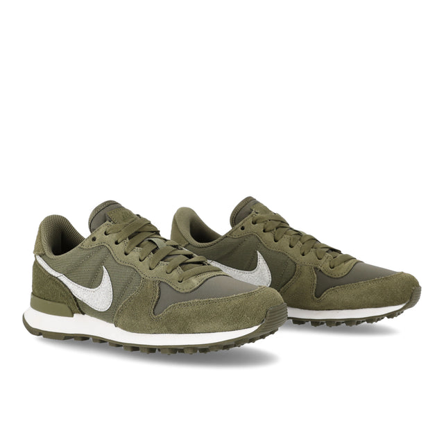 W Internationalist