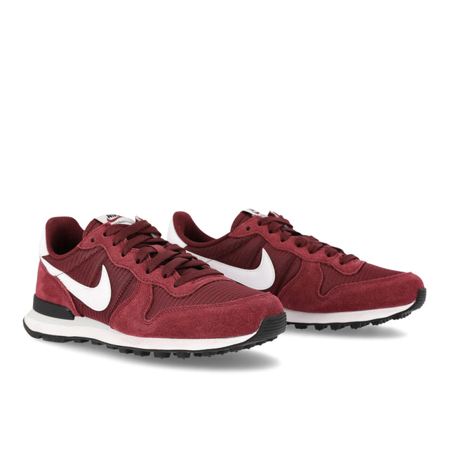 W Internationalist