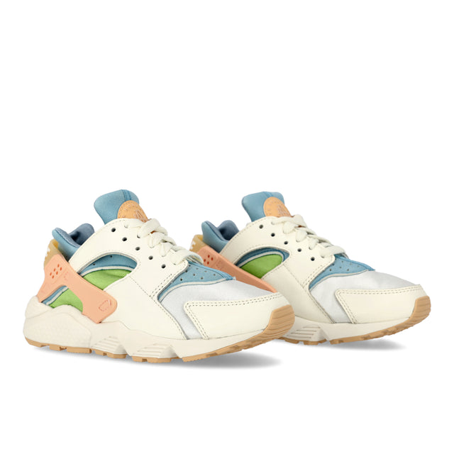 W Air Huarache SE