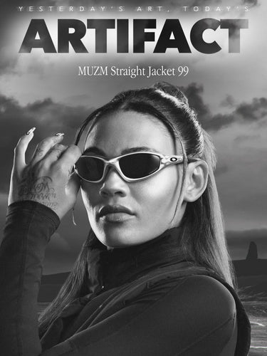 Oakley Mzumo mit Oakley Straight Jacket 99 Sonnenbrille vor dunklem Hintergrund – Kampagnenbanner zur limitierten Oakley-Kollektion