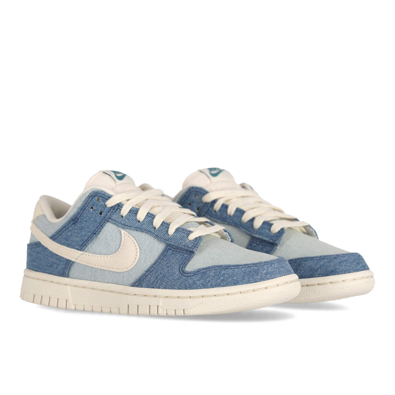 WMNS Dunk Low